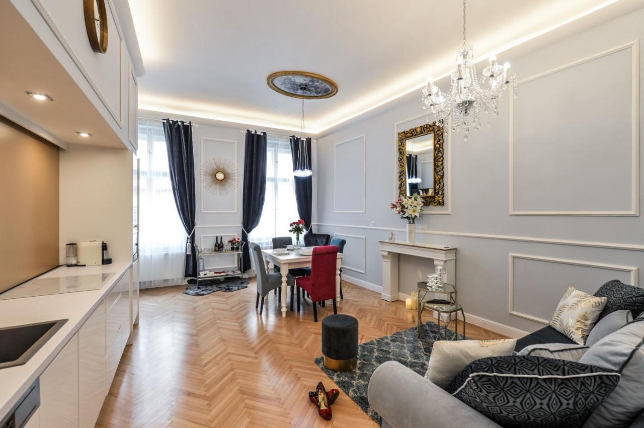 Vogue Apartment Near By Wenceslas Square ปราก ภายนอก รูปภาพ